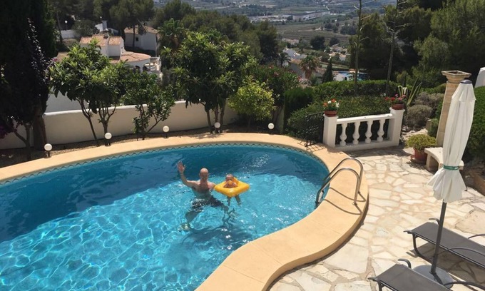 Benitachell Casa | Hermosa villa independiente en Moraira con piscina propia!