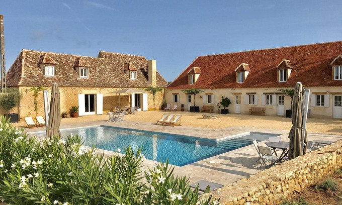 Bayac Casa | Hermosa villa independiente con piscina privada, wifi gratis y hermosa vista
