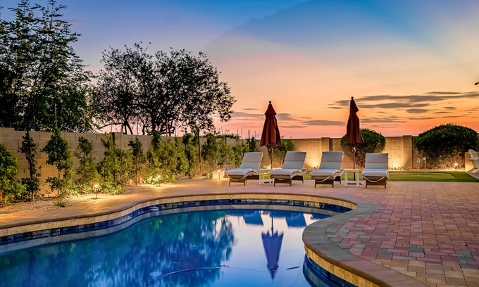 Arabian Views Casa | Beautiful, dog-friendly home with a private pool, game room & putting green