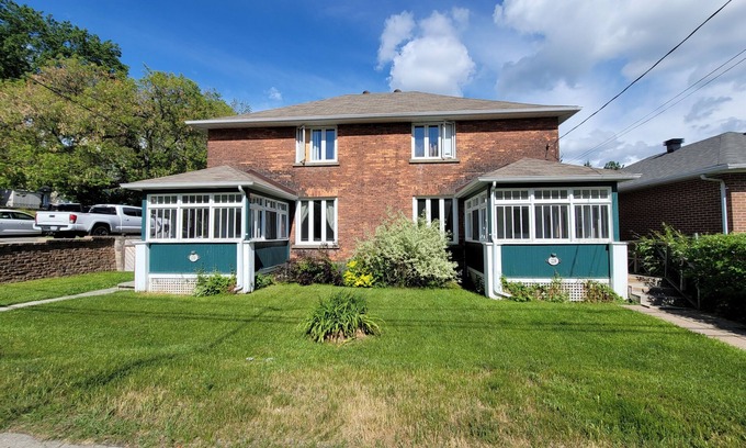 Sudbury Casa | Beautiful Downtown 3 Bedroom Century Home -A