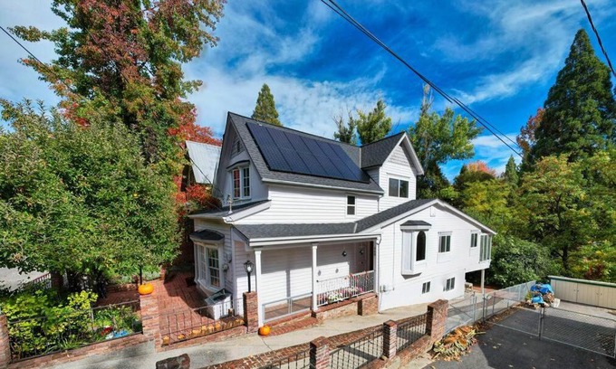 Nevada City Casa | Beautiful Downtown Home