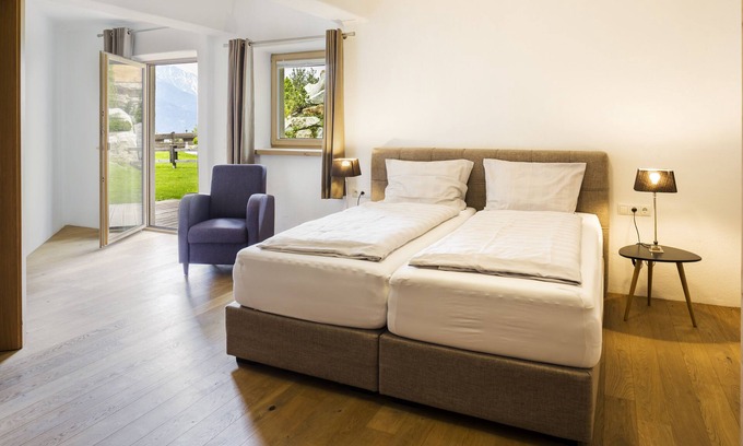 Mosern Apartamento | Precioso apartamento duplex para 2 personas con vistas parciales a la montaña.