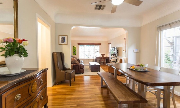 Norma Triangle Apartamento | Hermoso dúplex en West Hollywood!