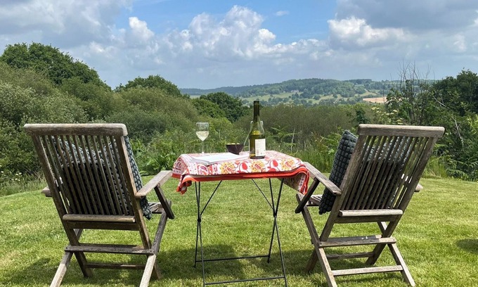 Semley Cabina | Beautiful eco lodge with stunning rural views