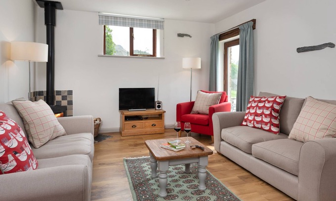 Keswick Cabaña | Beautiful eco-self-catering farm cottage in a peaceful valley surrounded by dramatic Lakeland scener