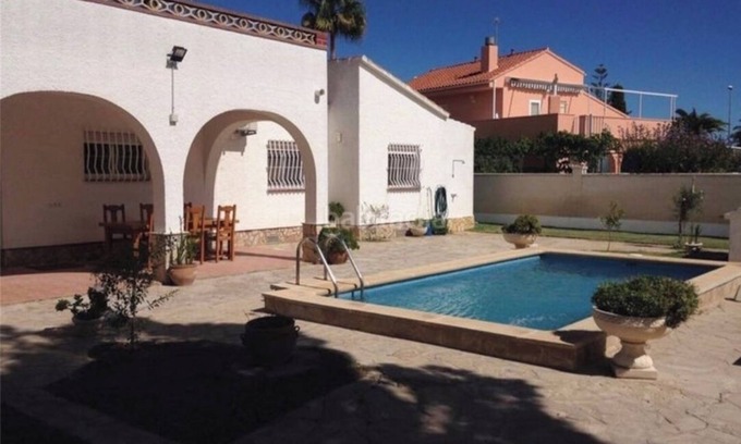 L'Eucaliptus Casa | Beautiful house in the Ebro Delta with outdoor pool and 100 m. from the beach