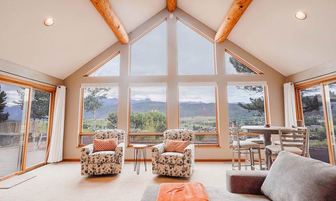 Ridgway Casa | Beautiful Executive Rental in Ridgway- Amazing Views - Pets welcome!