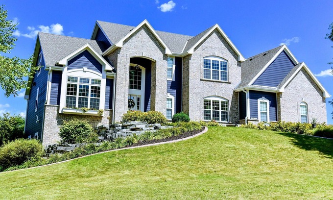 Menomonee Falls Casa | Hermosa casa familiar lejos de casa