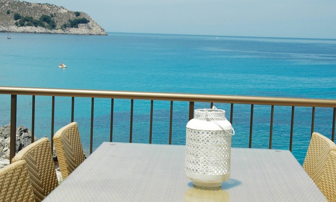 Cala Ratjada Apartamento | Beautiful family apartment right by the sea in Cala Agulla