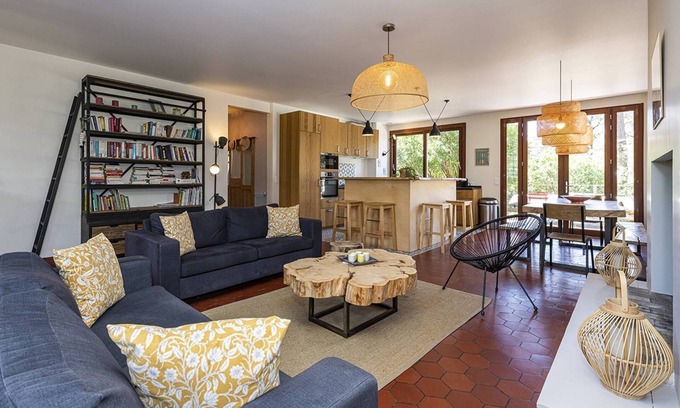 Piraillan Casa | Beautiful family home in Piraillan 16 people