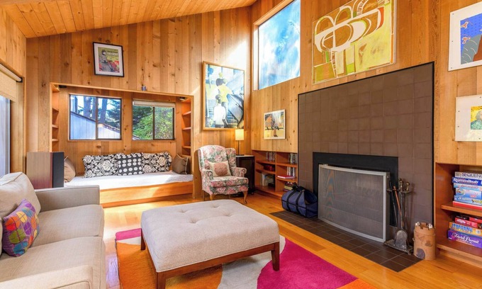 Stewarts Point Casa | Beautiful Family Home for 6 with Hot Tub in Redwoods!