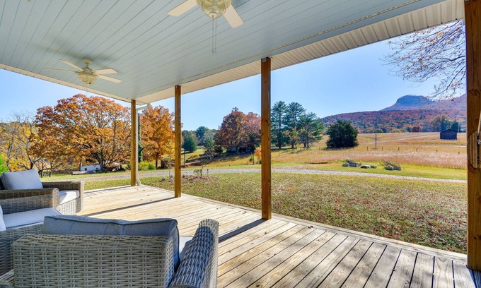Pilot Mountain Casa | Beautiful Farmhouse w/ Pilot Mtn State Park Views!