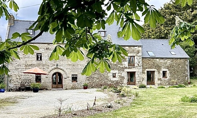 Bourseul Otro | Una encantadora granja bretona: disfrute de la ocupación exclusiva, gran jardín, sol todo el día.