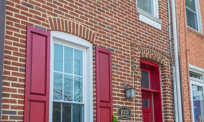 Federal Hill Casa | Hermosa Federal Hill Home!