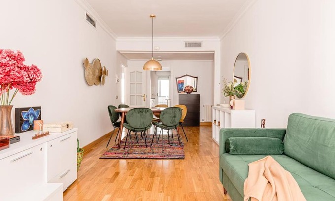 Chueca Apartamento | Beautiful flat with pool in the center-S-MARC
