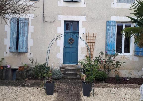 Civray Casa | Beautiful Four Poster Double Room with en-suite, Nouvelle Aquitaine, France