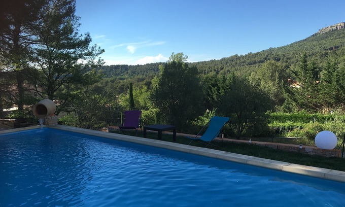 Chateauneuf-le-Rouge Villa | HERMOSA VILLA CON PISCINA A 10 minutos de Aix en Provence