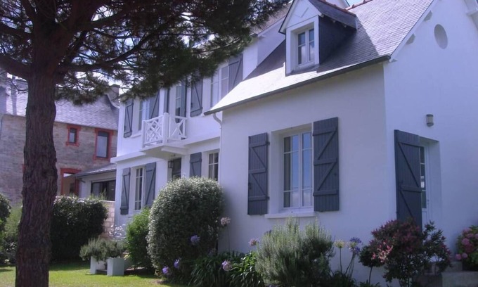 Saint-Cast-le-Guildo Casa | Beautiful vacation home in the heart of Saint Cast