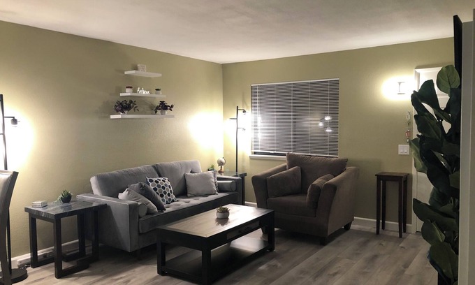 Golden Hills Apartamento | Beautiful Fully Furnished Tehachapi Retreat