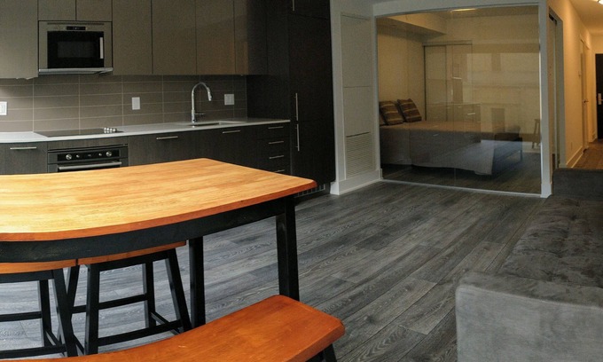 Church and Wellesley Condominio | Beautiful Furnished Condo next to College Subway Station