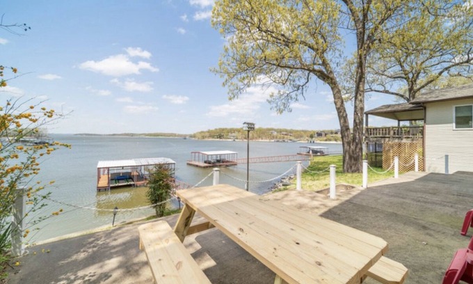 Grove Casa | Beautiful Grand Lake House with private dock and big views!