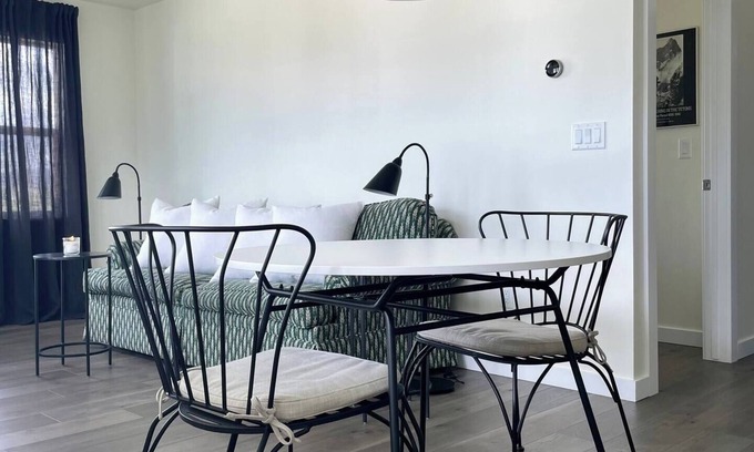 Bozeman Condominio | Beautiful guest apartment with breathtaking views of the Bridger Mountains