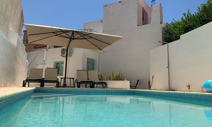 Vélez de Benaudalla Casa | Preciosa casa con piscina privada en Vélez de Benaudalla VTAR / GR / 01894