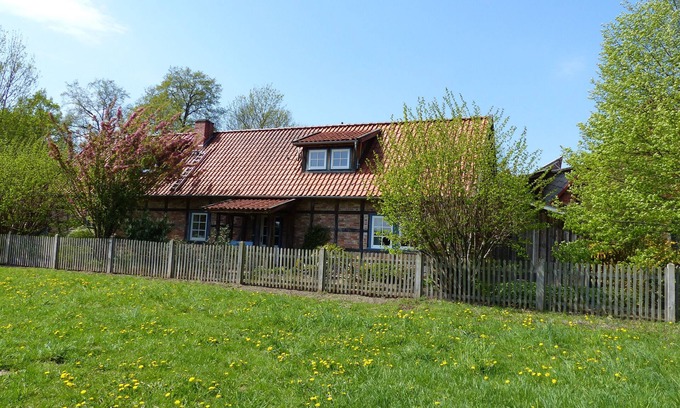 Kuesten Casa | Hermosa casa de entramado de madera con espacio para 5 personas al borde de un pueblo Rundling