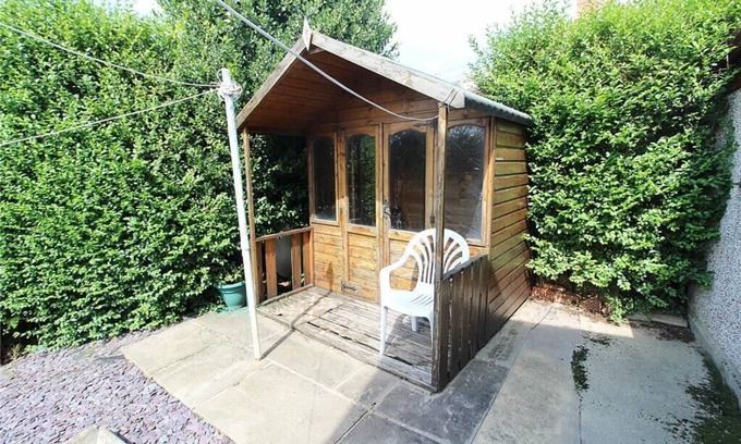 Chapeltown Apartamento | Beautiful Hawkhill 3 bed sleeps 5 Parking & Garden