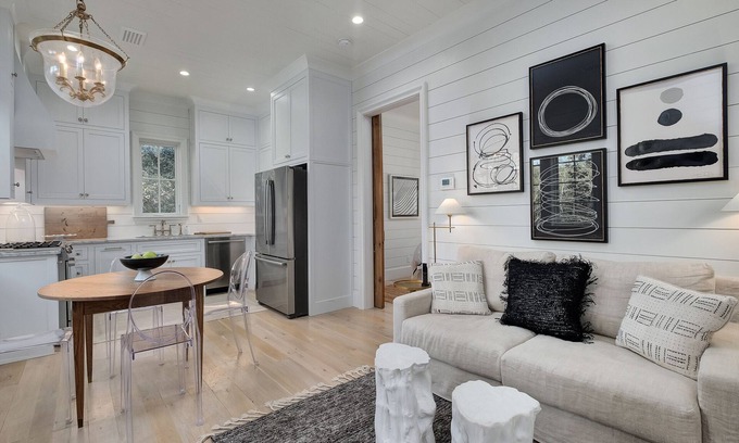 Hammocks of Seagrove Casa | Beautiful high end CARRIAGE HOUSE in Old Seagrove