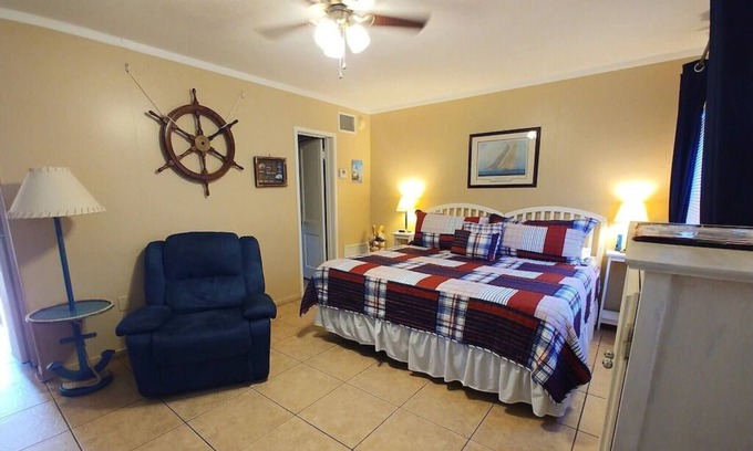 Mount Dora Cabaña | Beautiful Historic Cottage, Nantucket