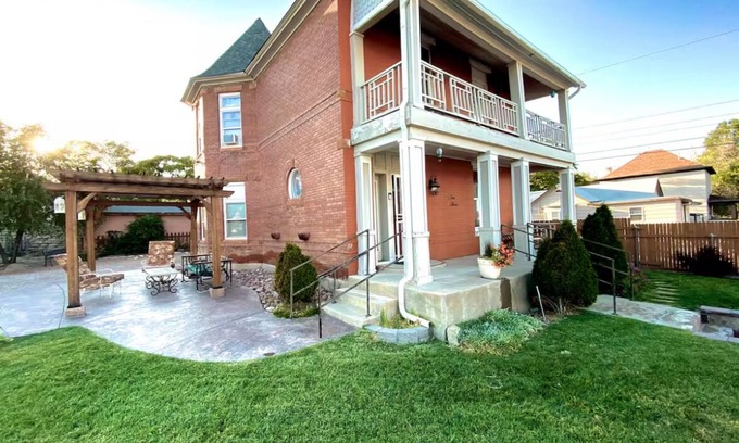 Pueblo Casa | Enchanted Home Downtown Pueblo