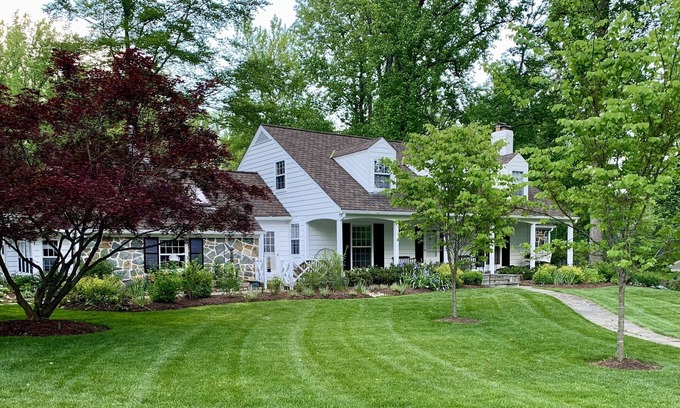 Bethesda Casa | Beautiful historic New England style home in quiet, residential neighborhood
