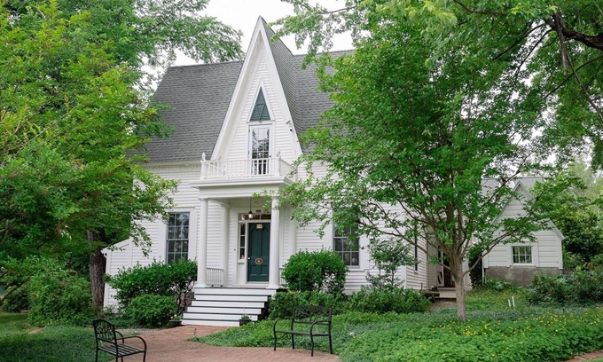 Grass Valley Casa | Beautiful Historical 1866 Estate