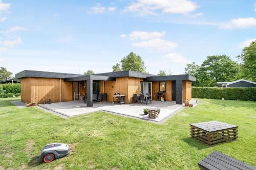 Grena Strand Casa | Beautiful Holiday Home For 2 Families Near Grenaa Beach