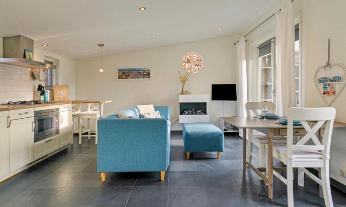 Municipality of Noord-Beveland Casa | Beautiful holiday home in Kortgene with garden