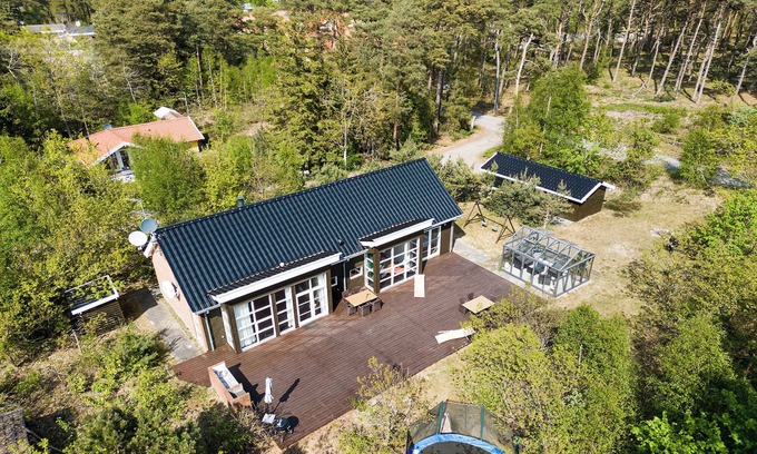 Bedegaard Casa | Beautiful holiday home on a scenic plot