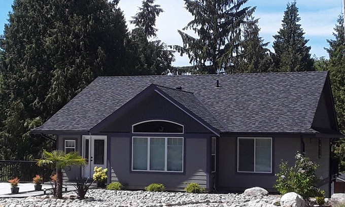 Halfmoon Bay Casa | Beautiful home 5 minutes to hiking, biking and beaches.