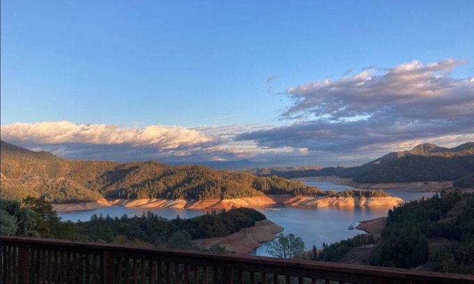 Lakehead Casa | Beautiful Home Above Lake Shasta