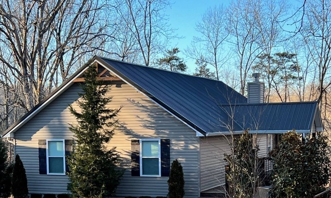 Clarkson Casa | *Beautiful home and property for Mammoth Cave visitors