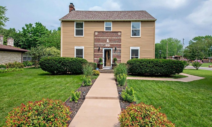 Fair Plain Casa | Beautiful 'Home Away From Home' mins to Lake Michigan Beaches & Golf!