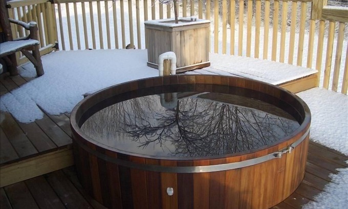 Watkins Glen Casa | Casa aislada durante toda la temporada con jacuzzi al aire libre con cedro, cerca de las bodegas y el lago