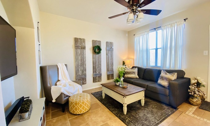 Houston Casa | Beautiful home close to Med Cntr, Dwntwn & NRG Stadium