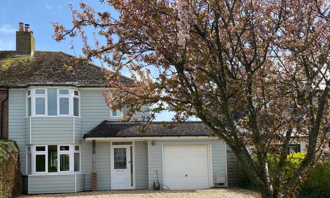 Birdham Casa | Beautiful home in Birdham, minutes to the beach