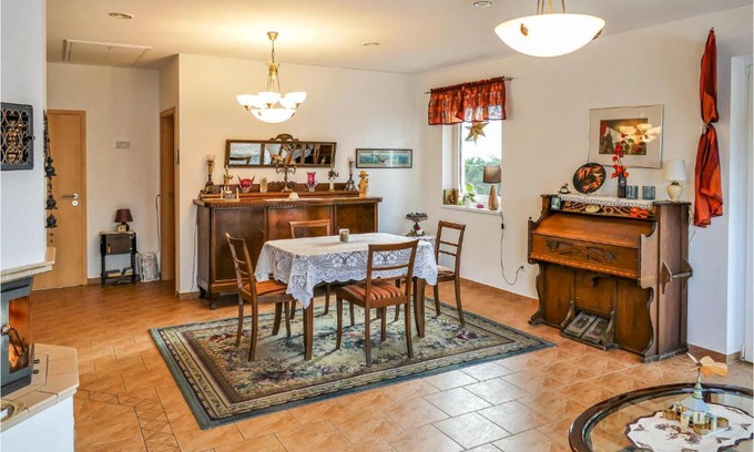 Brunlos Casa | Beautiful Home In Brünlos With Wifi