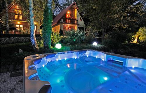 Breze Casa | Beautiful Home In Breze With Jacuzzi