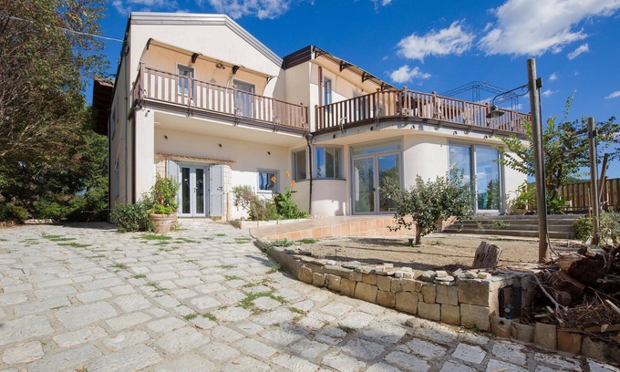 Colobraro Casa | Preciosa casa en Colobraro con WiFi