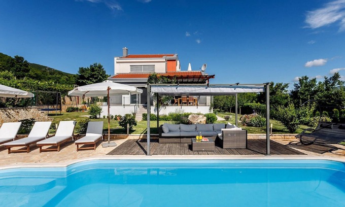 Dicmo Casa | Hermosa casa en Dicmo con sauna
