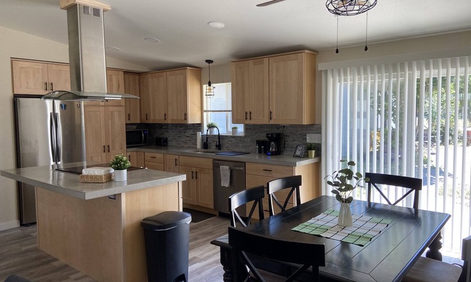 Goldendale Condominio | Beautiful home in downtown Goldendale