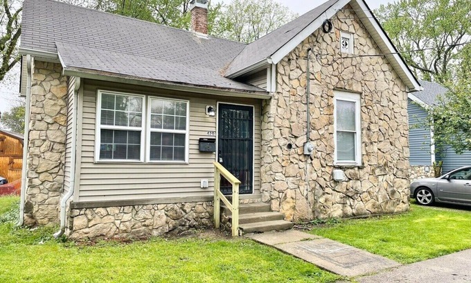 Franklin Casa | Beautiful Home in Downtown Franklin, Sleeps 6!